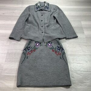 VINTAGE Geiger Skirt Suit Womens 38 Gray Wool Embroidered Floral 2 Piece Austria
